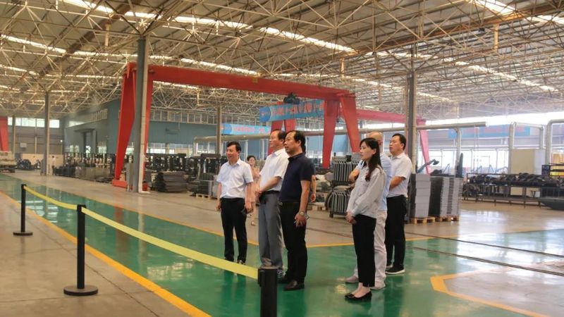 市科技局田發(fā)銀局長一行蒞臨花溪科技調研